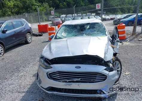 2019 Ford Fusion Hybrid Se z USA, uszkodzony, nr VIN 3FA6P0LU4KR207553